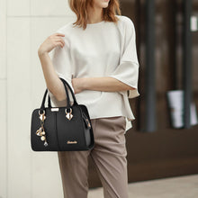 Laden Sie das Bild in den Galerie-Viewer, Damen modische süße einfarbige Handtasche