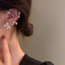 Laden Sie das Bild in den Galerie-Viewer, Vielseitige Diamantschleifenohrringe