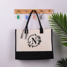 Laden Sie das Bild in den Galerie-Viewer, Leinwand Alphabet Tasche