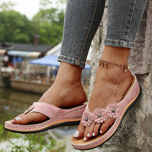 Leichte Blumensandalen für Damen