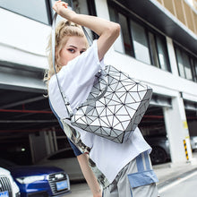 Laden Sie das Bild in den Galerie-Viewer, Modische Eimertasche mit großem Fassungsvermögen für Damen