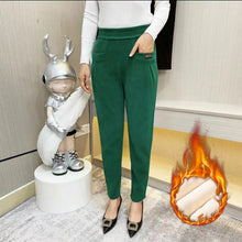 Laden Sie das Bild in den Galerie-Viewer, Einfarbige Lockere Samthose für Damen