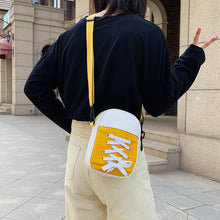 Laden Sie das Bild in den Galerie-Viewer, Getäfelte Umhängetasche aus Segeltuch