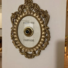Laden Sie das Bild in den Galerie-Viewer, Champagner-Knopf-Metallhandwerk