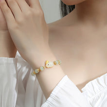 Laden Sie das Bild in den Galerie-Viewer, Süße Kaninchenarmband aus natürlicher Jade