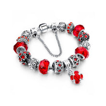 Laden Sie das Bild in den Galerie-Viewer, Handgefertigtes Kristallarmband