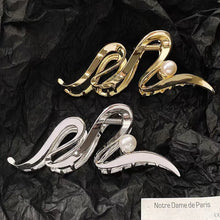 Laden Sie das Bild in den Galerie-Viewer, Haarspange aus perlmuttfarbenem Metall