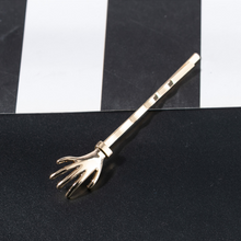 Laden Sie das Bild in den Galerie-Viewer, Skeletthand Welle Haarnadel