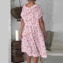Laden Sie das Bild in den Galerie-Viewer, Damenkleid mit Sonnenblumendruck