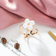 Laden Sie das Bild in den Galerie-Viewer, Einfache Elegante Seidenschalschnalle