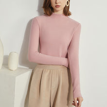 Laden Sie das Bild in den Galerie-Viewer, Einfarbiges Schmal geschnittenes T-Shirt mit halbem Rollkragen