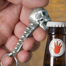 Laden Sie das Bild in den Galerie-Viewer, Totenkopf-Bieröffner