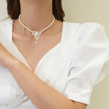 Laden Sie das Bild in den Galerie-Viewer, Kristall-Diamant-Perlenkette und Ohrring-Set