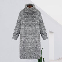 Laden Sie das Bild in den Galerie-Viewer, Mittellanges Strickkleid mit Rollkragen
