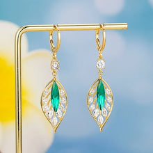 Laden Sie das Bild in den Galerie-Viewer, Armband aus Hetian-Jade mit Blatt