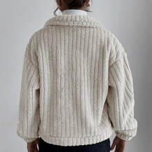 Laden Sie das Bild in den Galerie-Viewer, Revers-Plüsch-Jacke