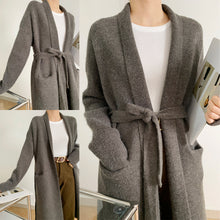Laden Sie das Bild in den Galerie-Viewer, Lockere lange Strickjacke mit V-Ausschnitt