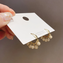 Laden Sie das Bild in den Galerie-Viewer, Metallkugel runde Ohrringe