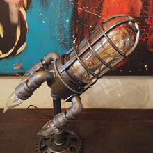 Laden Sie das Bild in den Galerie-Viewer, Kreative Raketenlampe
