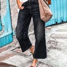 Laden Sie das Bild in den Galerie-Viewer, Gewaschene ungesäumte Jeans mit mittlerer Taille