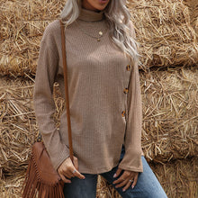 Laden Sie das Bild in den Galerie-Viewer, Strickpullover mit Knopfschlitz