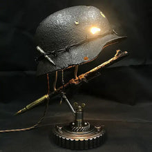 Laden Sie das Bild in den Galerie-Viewer, Kriegsrelikte Lampe