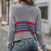 Laden Sie das Bild in den Galerie-Viewer, Täfelter Pullover mit V-Ausschnitt