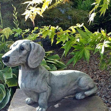 Laden Sie das Bild in den Galerie-Viewer, Süße Garten-Hundestatue