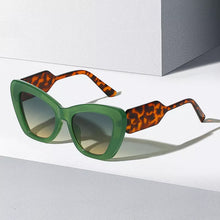 Laden Sie das Bild in den Galerie-Viewer, KATZENAUGE-SONNENBRILLE