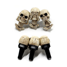 Laden Sie das Bild in den Galerie-Viewer, Kreative Auto Schädel Ghost Head Aromatherapie