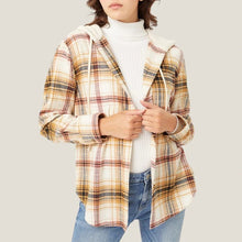 Laden Sie das Bild in den Galerie-Viewer, Geknöpfte Freizeithemdjacke mit Kapuze