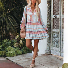 Laden Sie das Bild in den Galerie-Viewer, Bedrucktes Langärmliges Freizeitkleid mit V-Ausschnitt