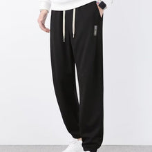Laden Sie das Bild in den Galerie-Viewer, Herrenmode Jogginghose