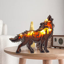 Laden Sie das Bild in den Galerie-Viewer, Kreative Wolf Totem Holzornamente