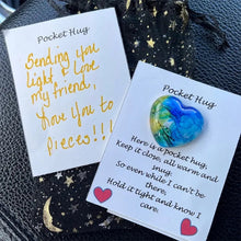 Laden Sie das Bild in den Galerie-Viewer, Herzförmige Taschenumarmung