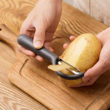 Laden Sie das Bild in den Galerie-Viewer, Schälmesser aus Edelstahl