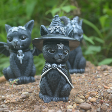 Laden Sie das Bild in den Galerie-Viewer, Halloween Katzendekorationen aus Harz