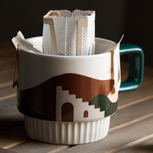 Laden Sie das Bild in den Galerie-Viewer, Oasis Mug