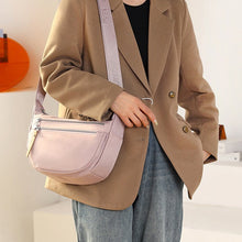 Laden Sie das Bild in den Galerie-Viewer, Multi-Crossbody-Knödeltasche