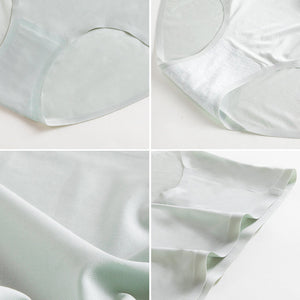 Transparente Unterwäsche aus Eisseide
