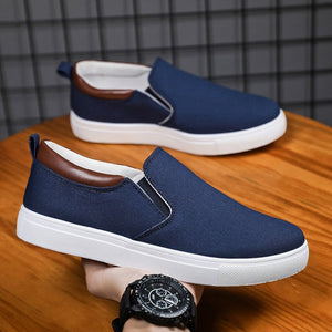 Einfache Segeltuchschuhe für Herren