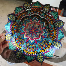 Laden Sie das Bild in den Galerie-Viewer, 3D Mandala Kinetischer Windspinner