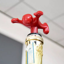 Laden Sie das Bild in den Galerie-Viewer, Flaschenöffner in kleiner Personenform