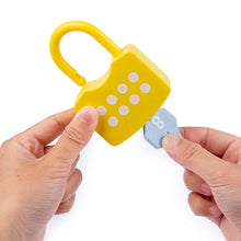 Laden Sie das Bild in den Galerie-Viewer, Montessori Lock Game Spielzeug