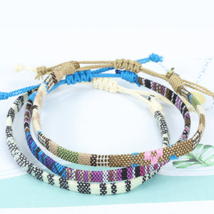 Geflochtenes Regenbogen-Armband