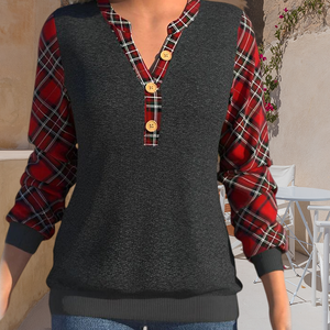 Pullover mit Schachbrettmuster und Knöpfen