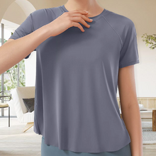 Laden Sie das Bild in den Galerie-Viewer, Geschlitztes Yoga-T-Shirt