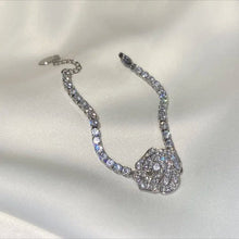 Laden Sie das Bild in den Galerie-Viewer, Rosen Halsketten Armband Set