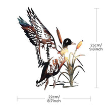 Laden Sie das Bild in den Galerie-Viewer, Wildente Deko-Anhänger aus Metall