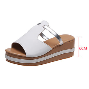 Beliebte Einfarbige Sandalen